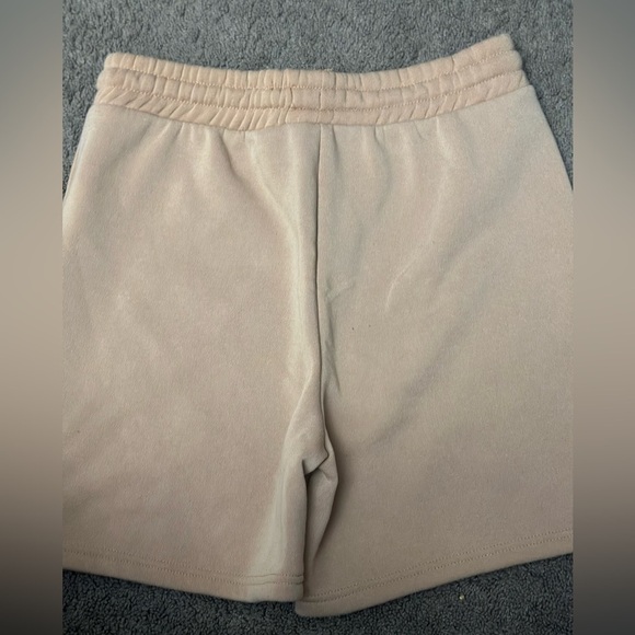 Cropped hoodie and shorts set - Picture 5 of 7